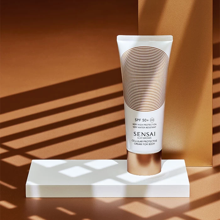 Sensai Silky Bronze Cellular Protective Cream For Body SPF50+ 6 Sensai Silky Bronze Cellular Protective Cream For Body SPF50+ - Imagen 4