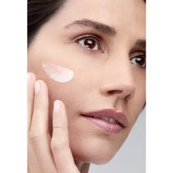 NIVEA Cellular Luminous630 Antimanchas Día SPF50 -Tienda De Cosméticos 198743 5